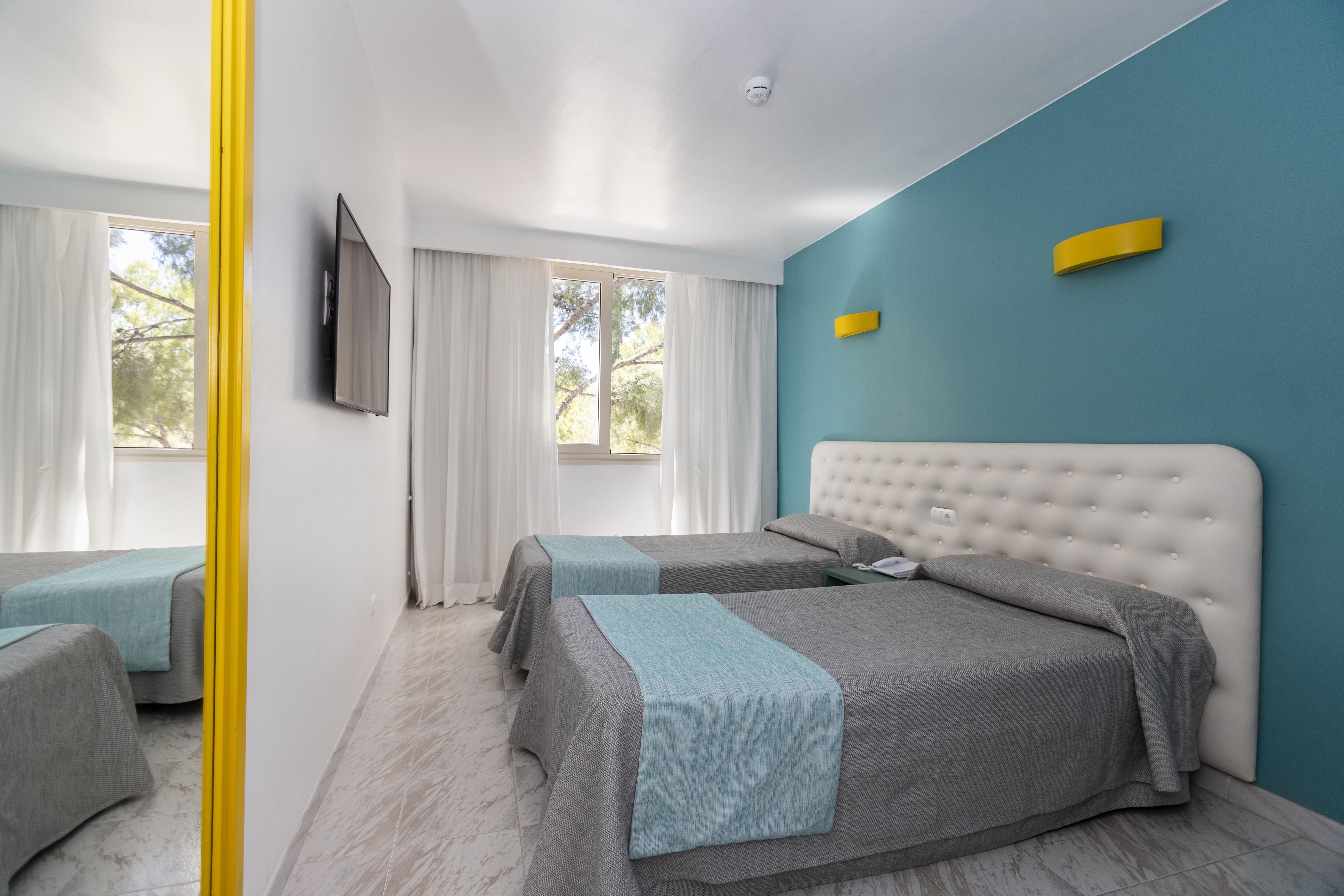 Sotavento Club Apartments - Adults Only Магалуф Екстериор снимка