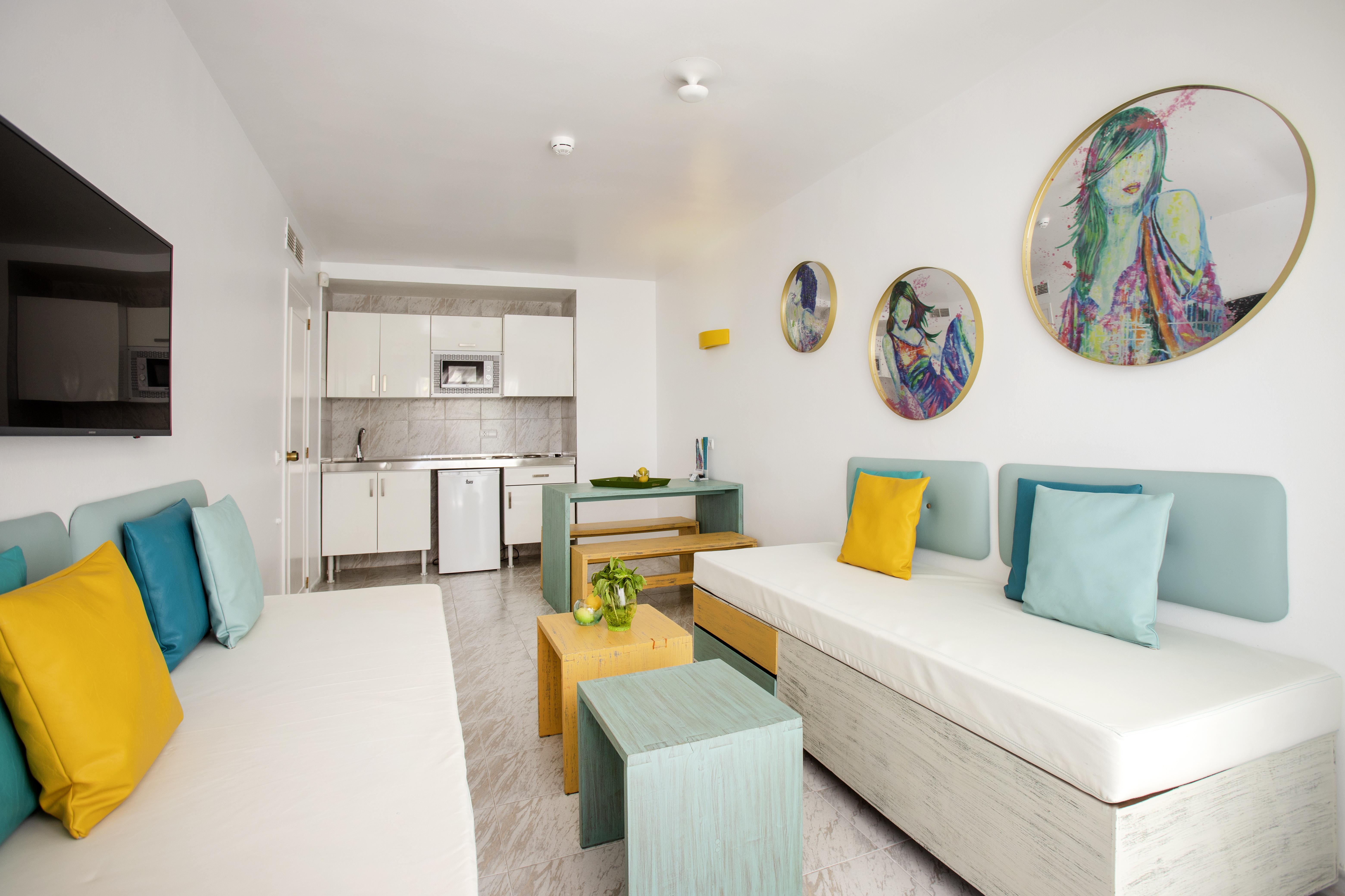 Sotavento Club Apartments - Adults Only Магалуф Екстериор снимка