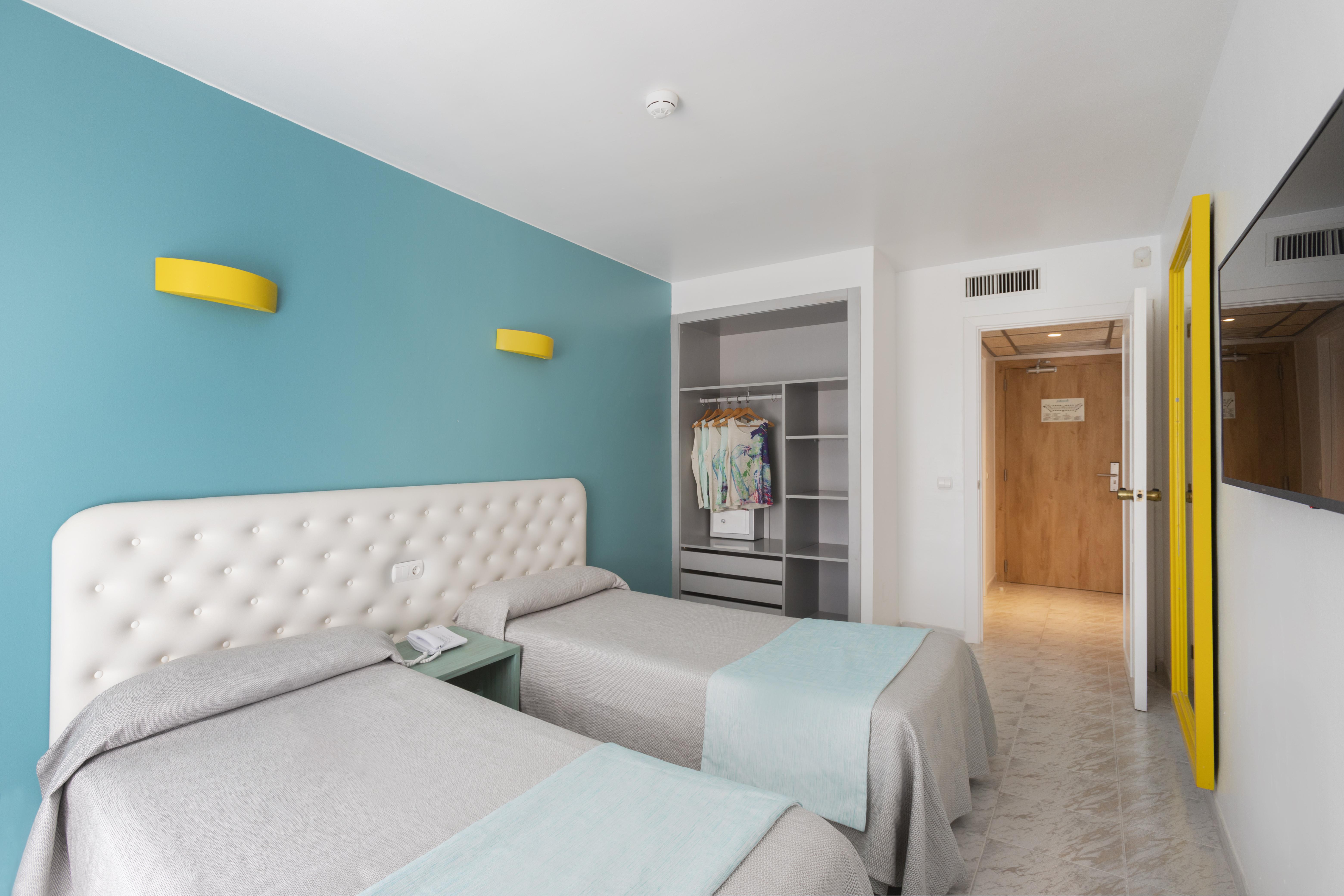 Sotavento Club Apartments - Adults Only Магалуф Екстериор снимка