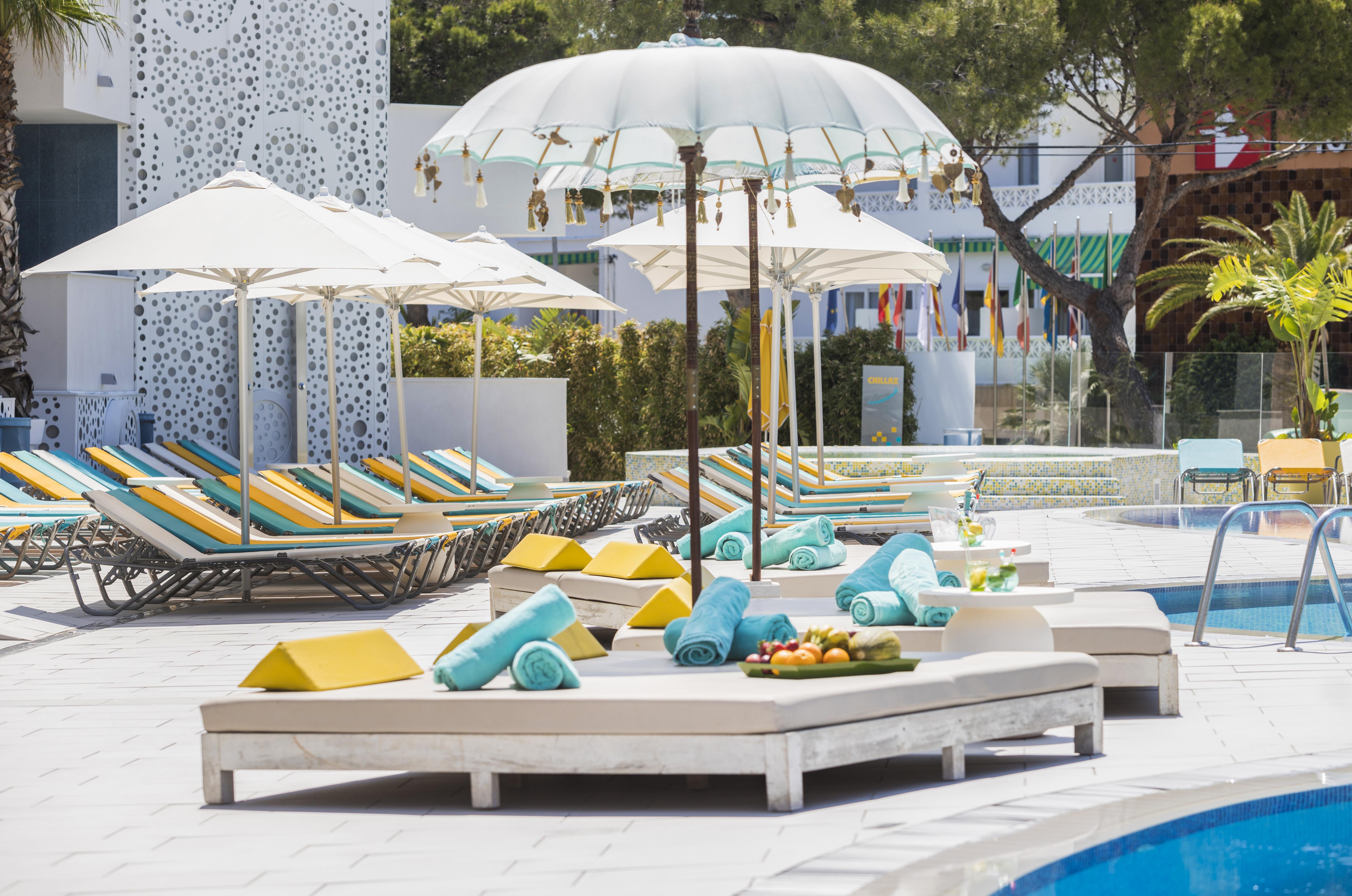 Sotavento Club Apartments - Adults Only Магалуф Екстериор снимка