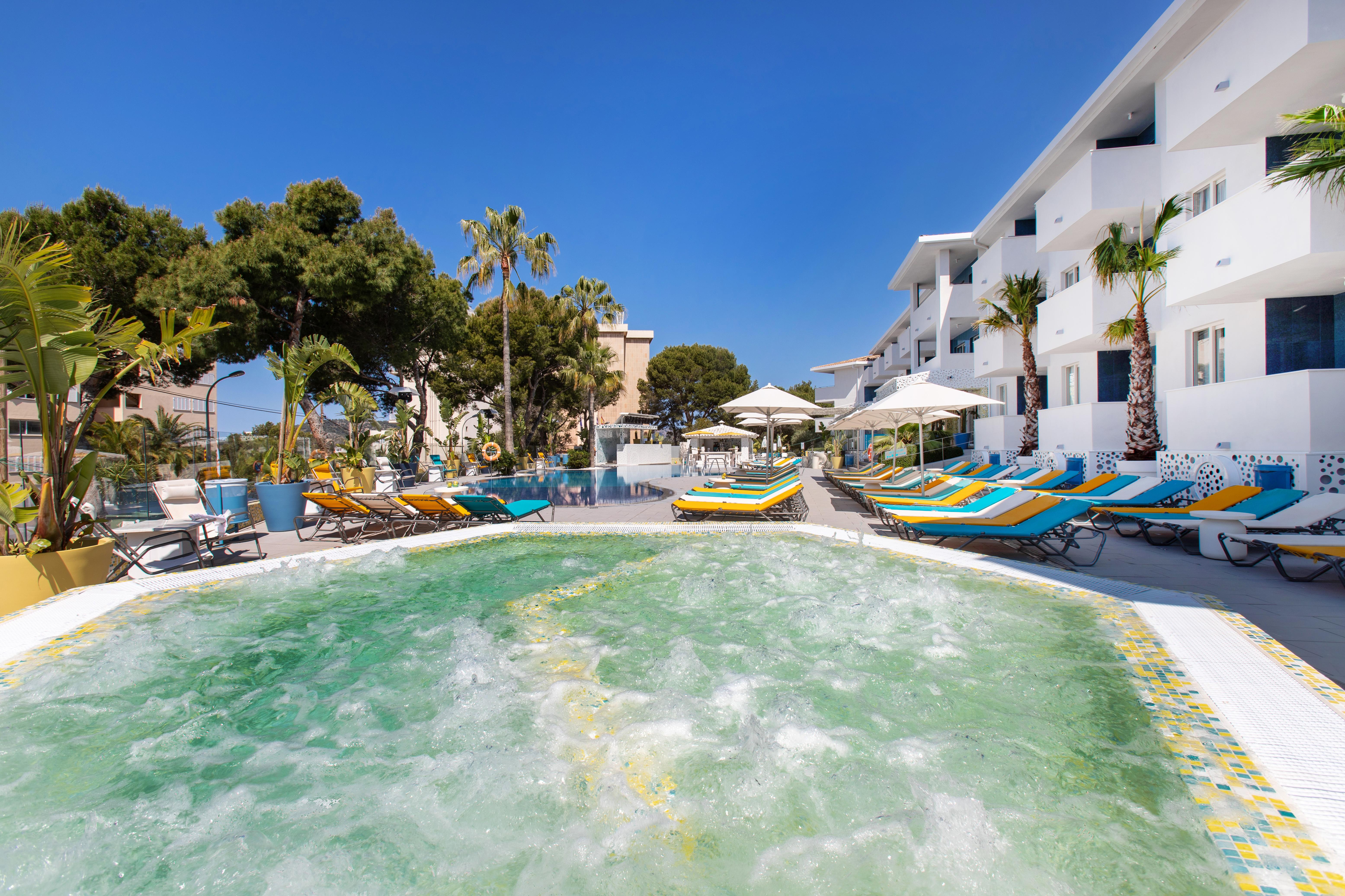 Sotavento Club Apartments - Adults Only Магалуф Екстериор снимка