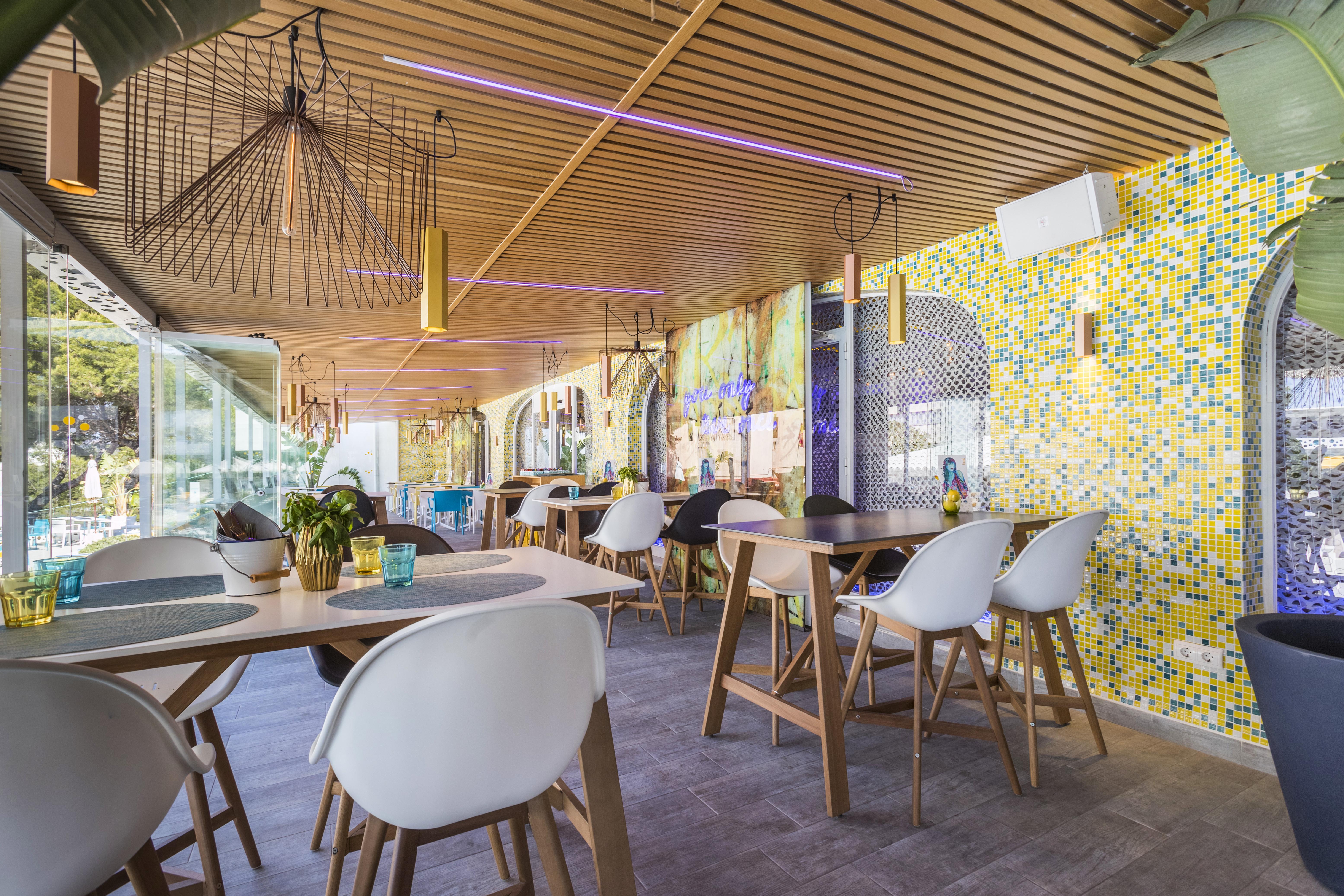 Sotavento Club Apartments - Adults Only Магалуф Екстериор снимка