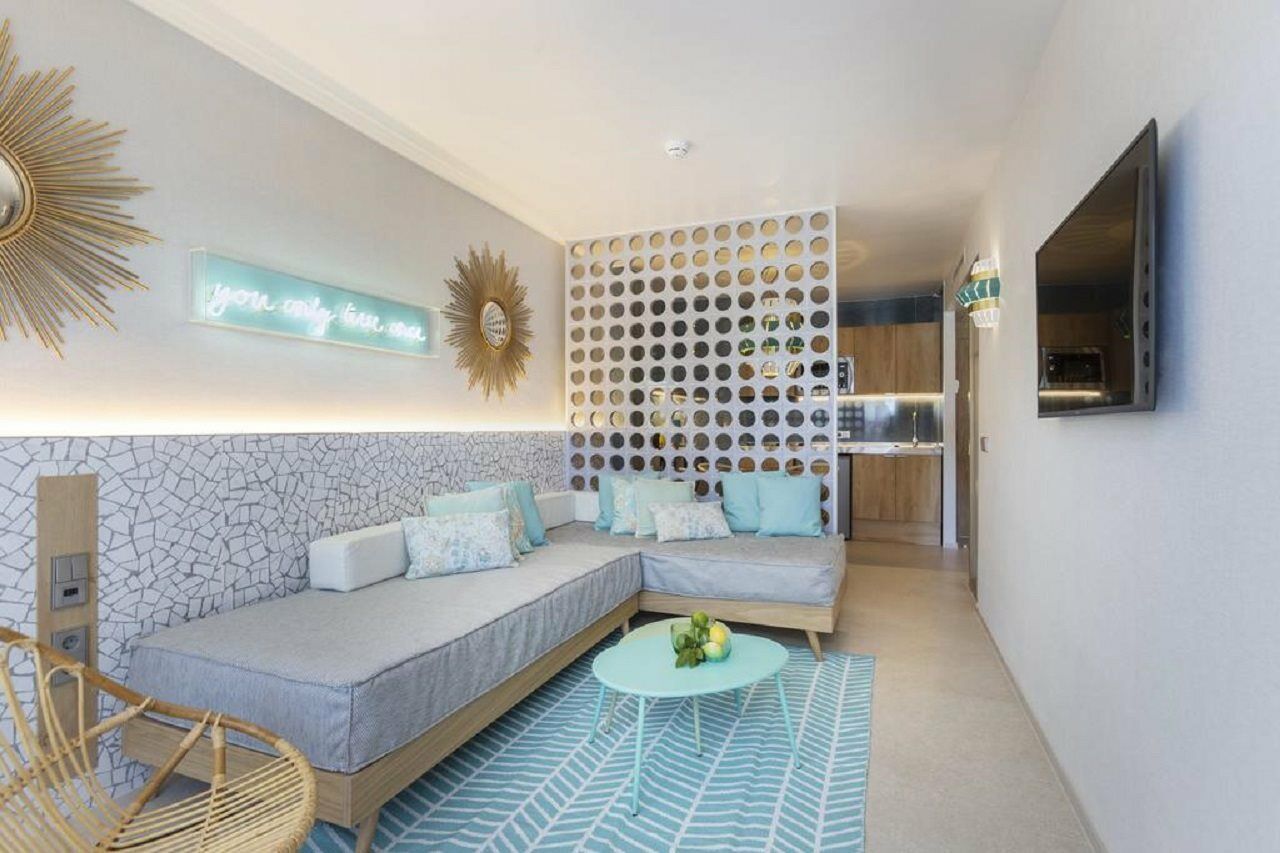 Sotavento Club Apartments - Adults Only Магалуф Екстериор снимка